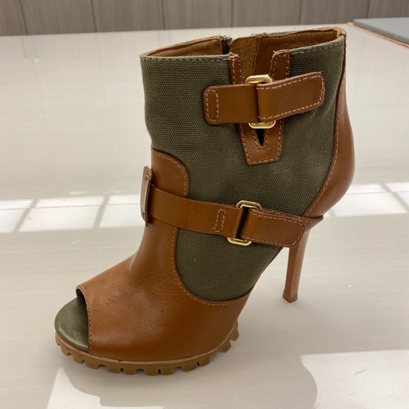 Tory Burch Shoes - Tory Burch Moss/Almond Open-toe Boots/Booties size 9